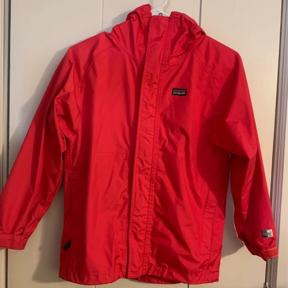 Patagonia full zip hooded rain coat size 8 medium